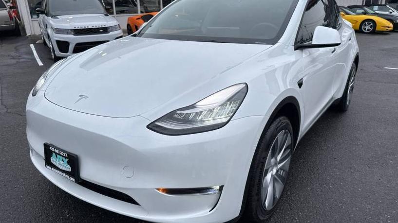 TESLA MODEL Y 2023 7SAYGDEE8PA106119 image